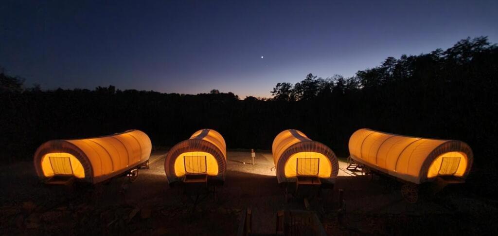 Smoky Hollow Outdoor Resort Covered Wagon Sevierville Exterior photo